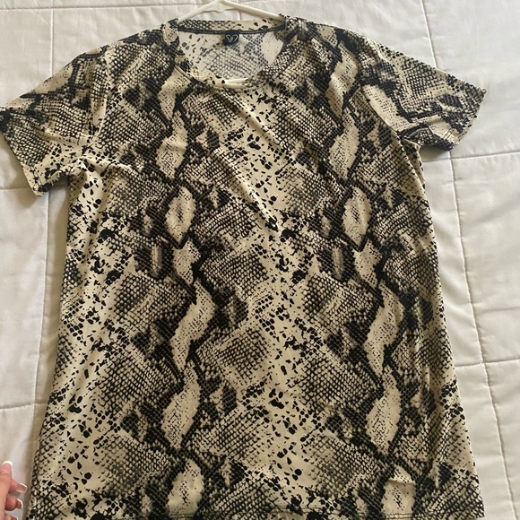 Snack skin pattern shirt - Picture 1 of 1